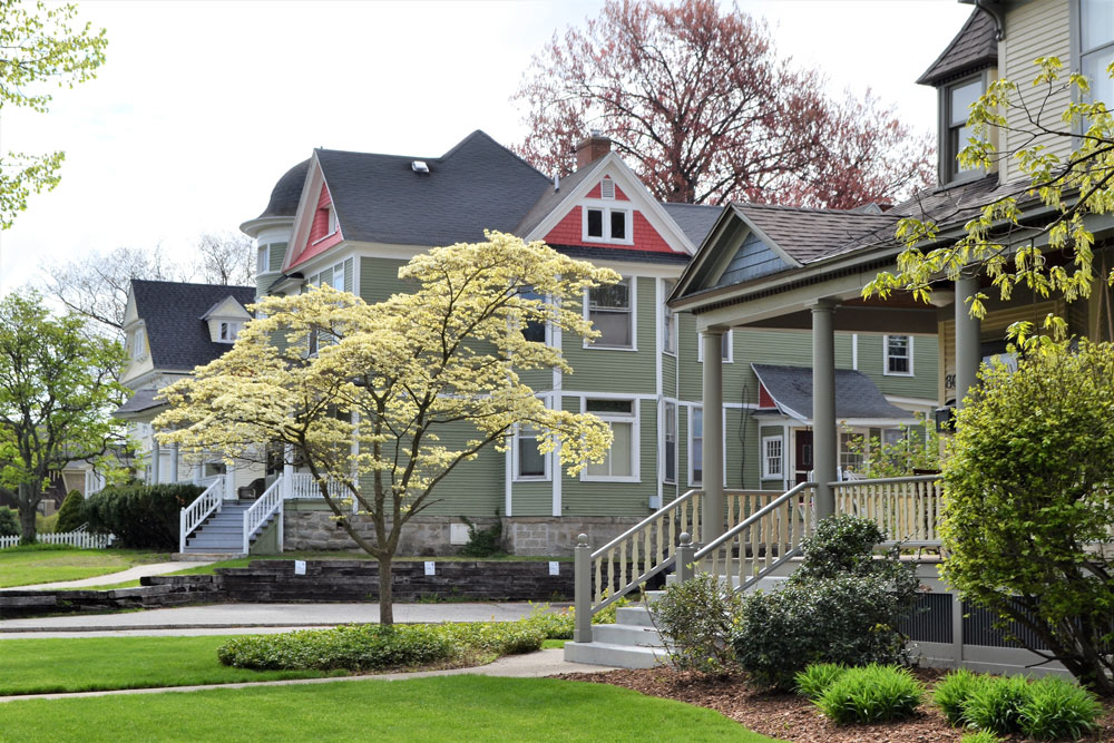 Spring Maintenance Checklist for Tennessee Homeowners